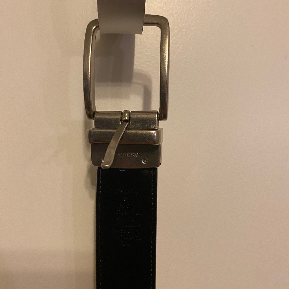 Dockers reversible belt